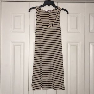 Sleeveless cream/black stripe dress